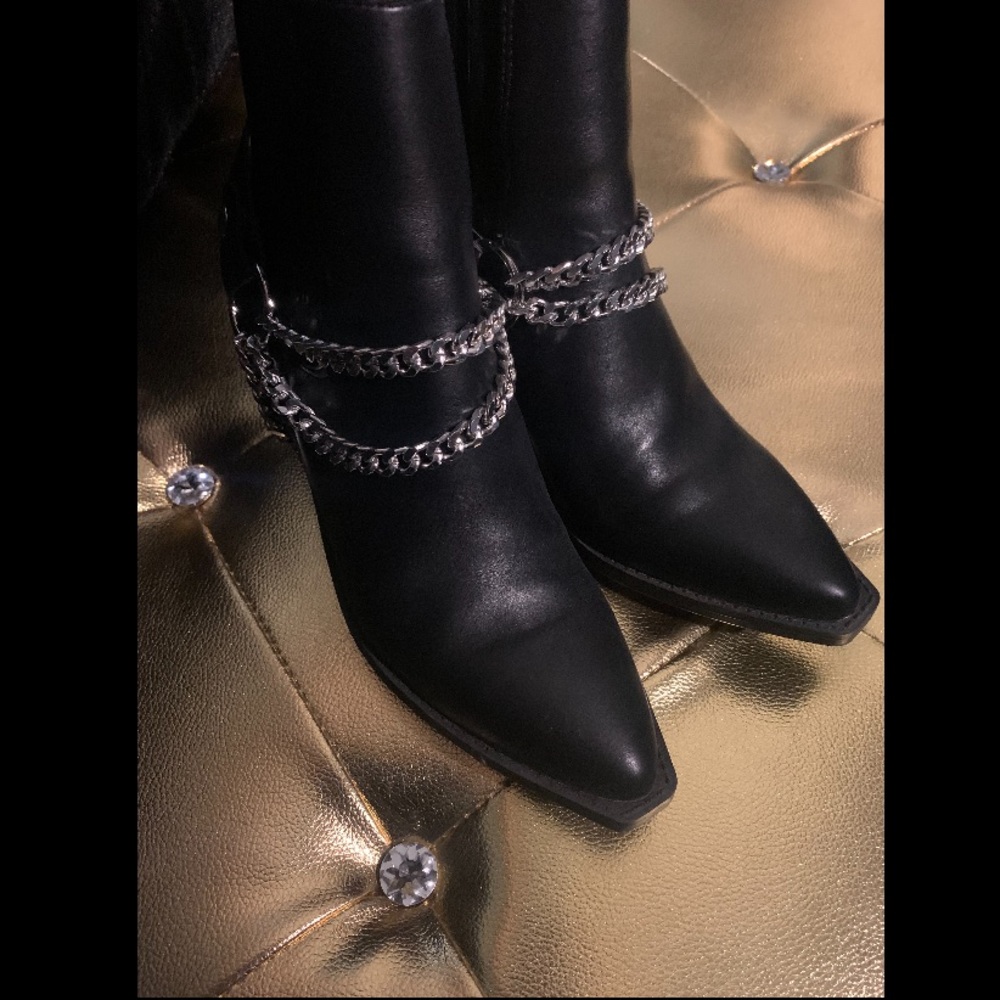 (New) Chain Accent Ankle Boots - Picture 6 of 16